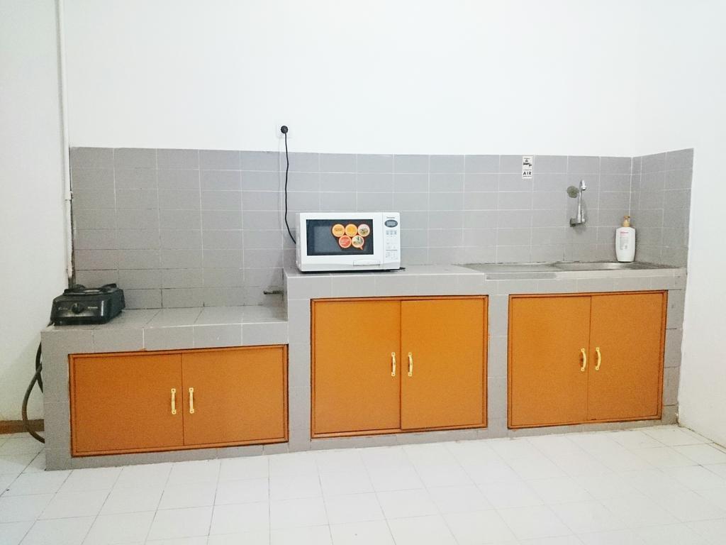 Hostel Богор Екстериор снимка